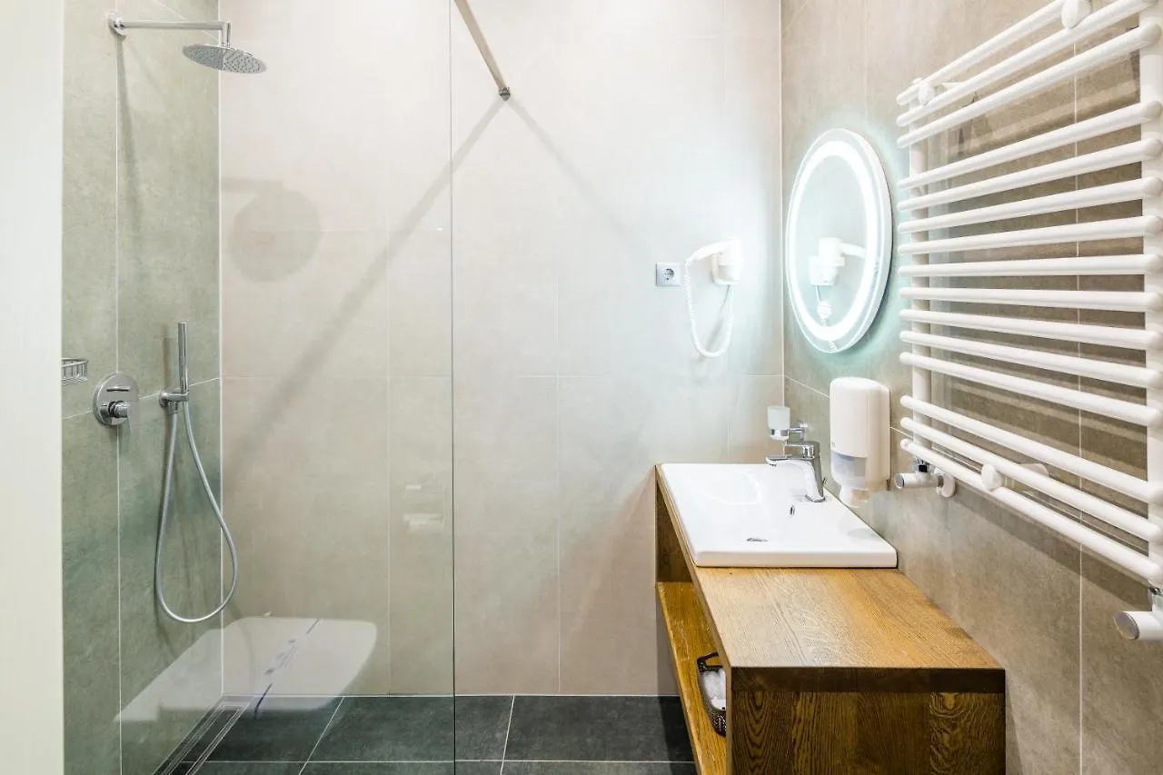 Hotel Rafael Готель Рафаель Zubra