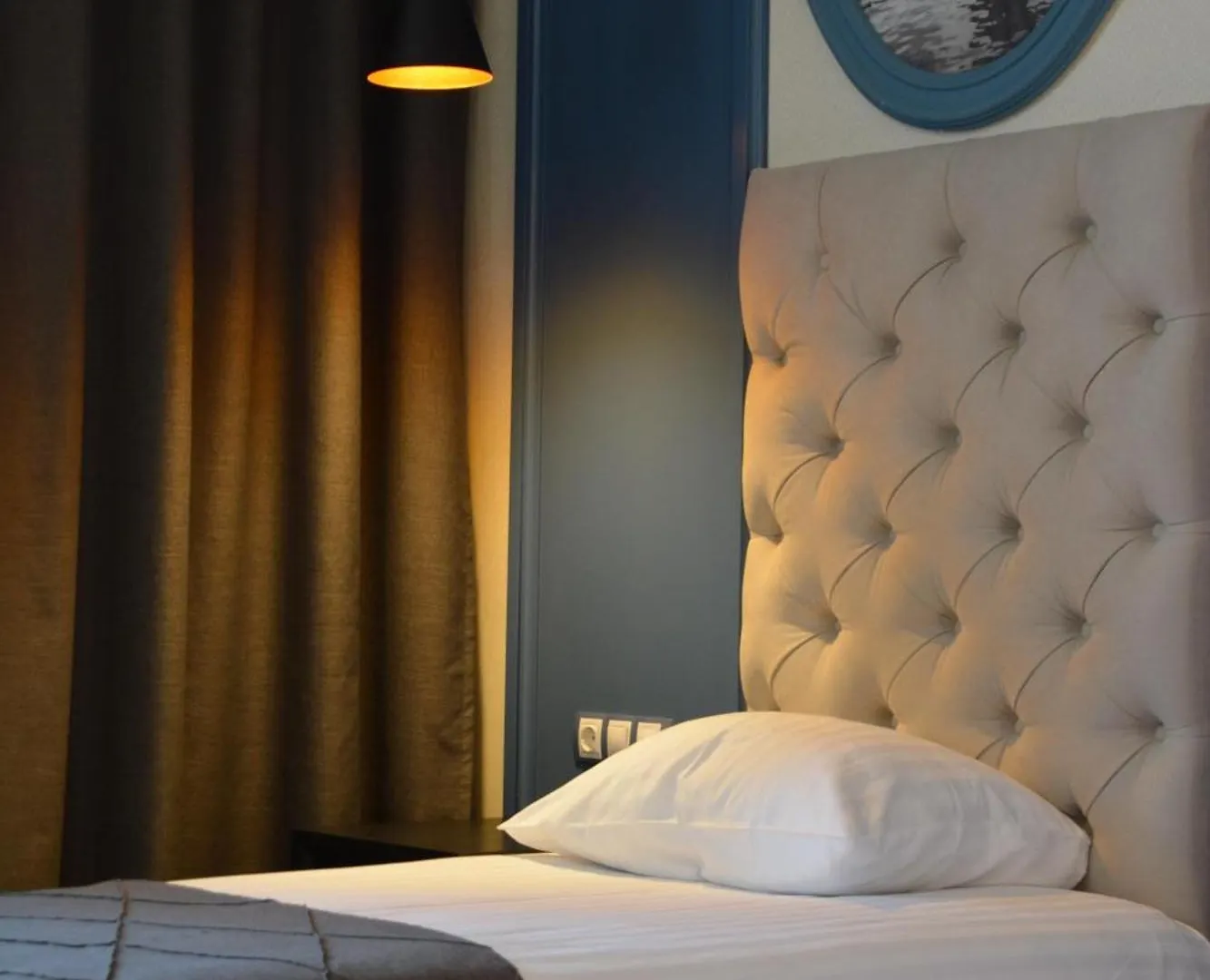 Hotel Rafael Готель Рафаель Zubra